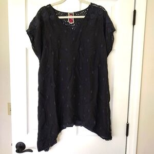 WOW!! Johnny Was Floral Asymmetric Embroidered V-Neck Tunic Black Eyelet Hem XL